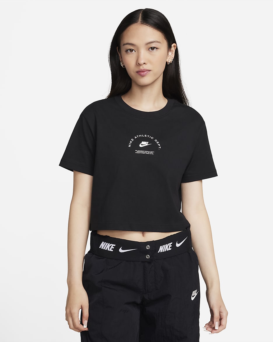 Nike Sportswear Women s Short Sleeve Crop Top